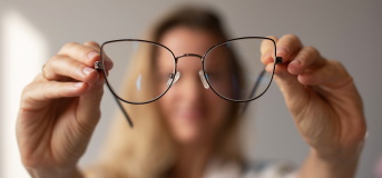 Расфокусировка зрения: симптомы и признаки