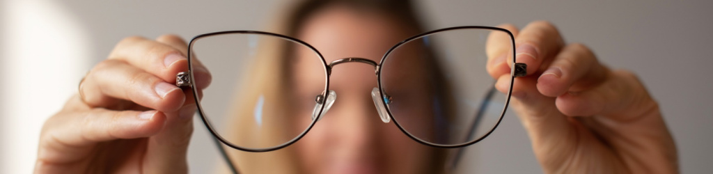 Расфокусировка зрения: симптомы и признаки